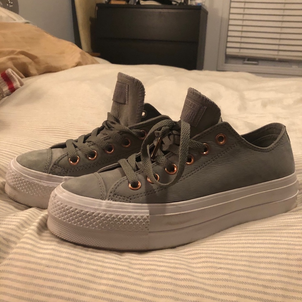 PLUSH LEATHER LOW TOP CONVERSE LIFT PLATFORM